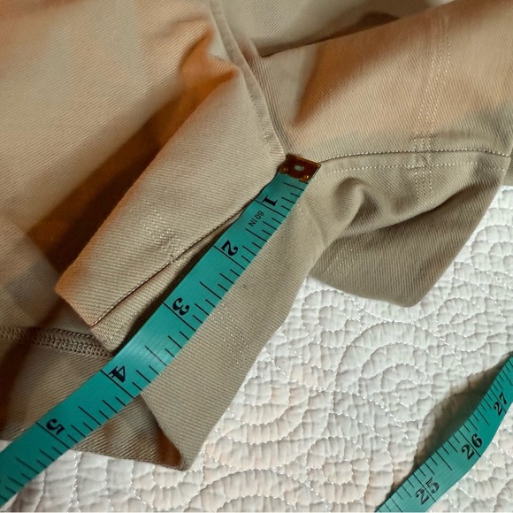 lululemon athletica High Waist Cream Shorts - Picture 8 of 11